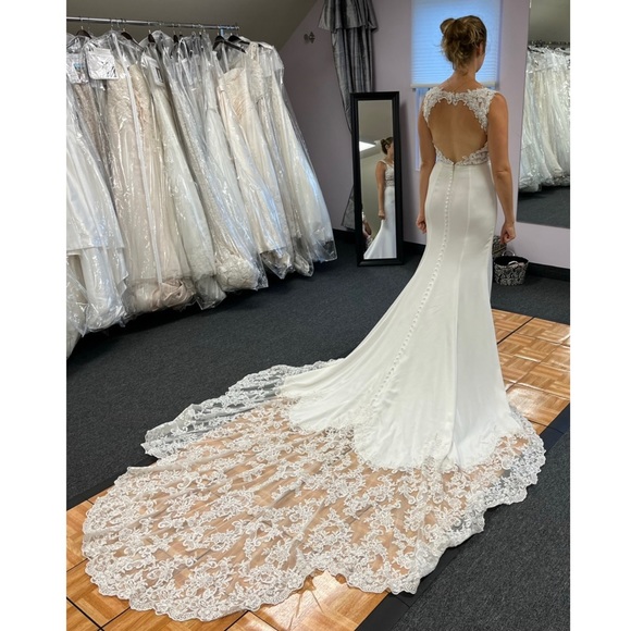 Kitty Chen ‘Liza’ Wedding Gown ✨ - Picture 5 of 7